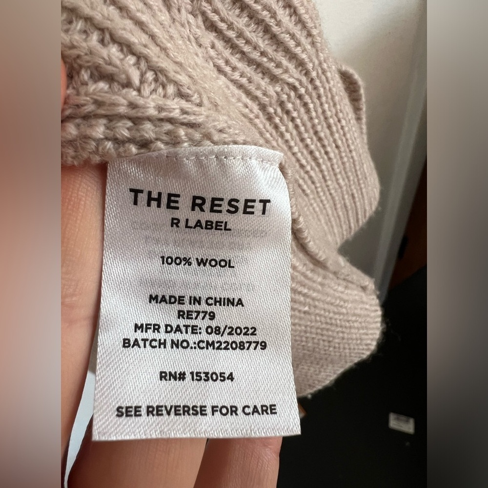 The Reset R Label Must Have V Neck Wool Sweater Balloon Sleeve Top Black Sz S - Picture 5 of 6